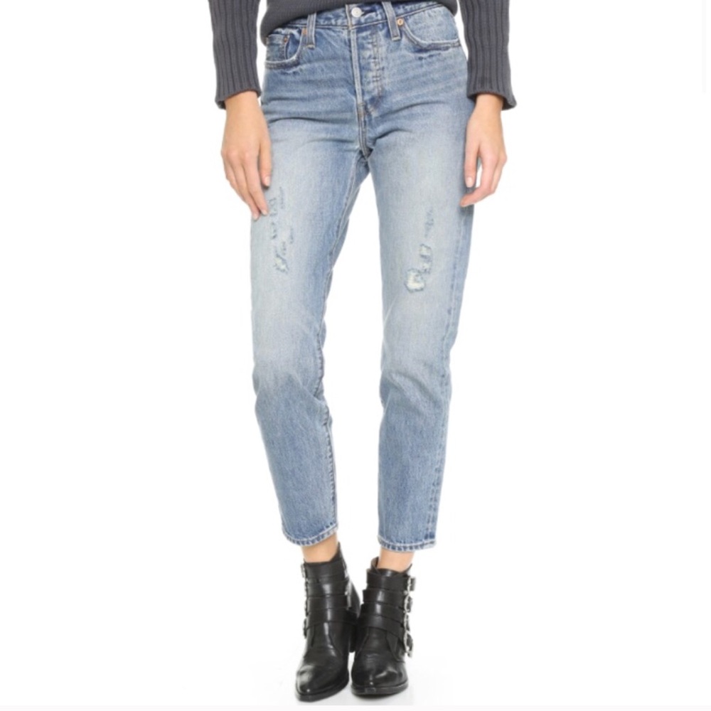 Levi’s wedgie jeans